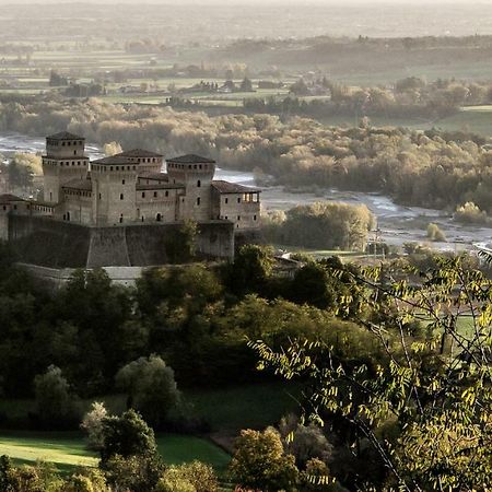 La Locanda Del Borgo Torrechiara ภายนอก รูปภาพ