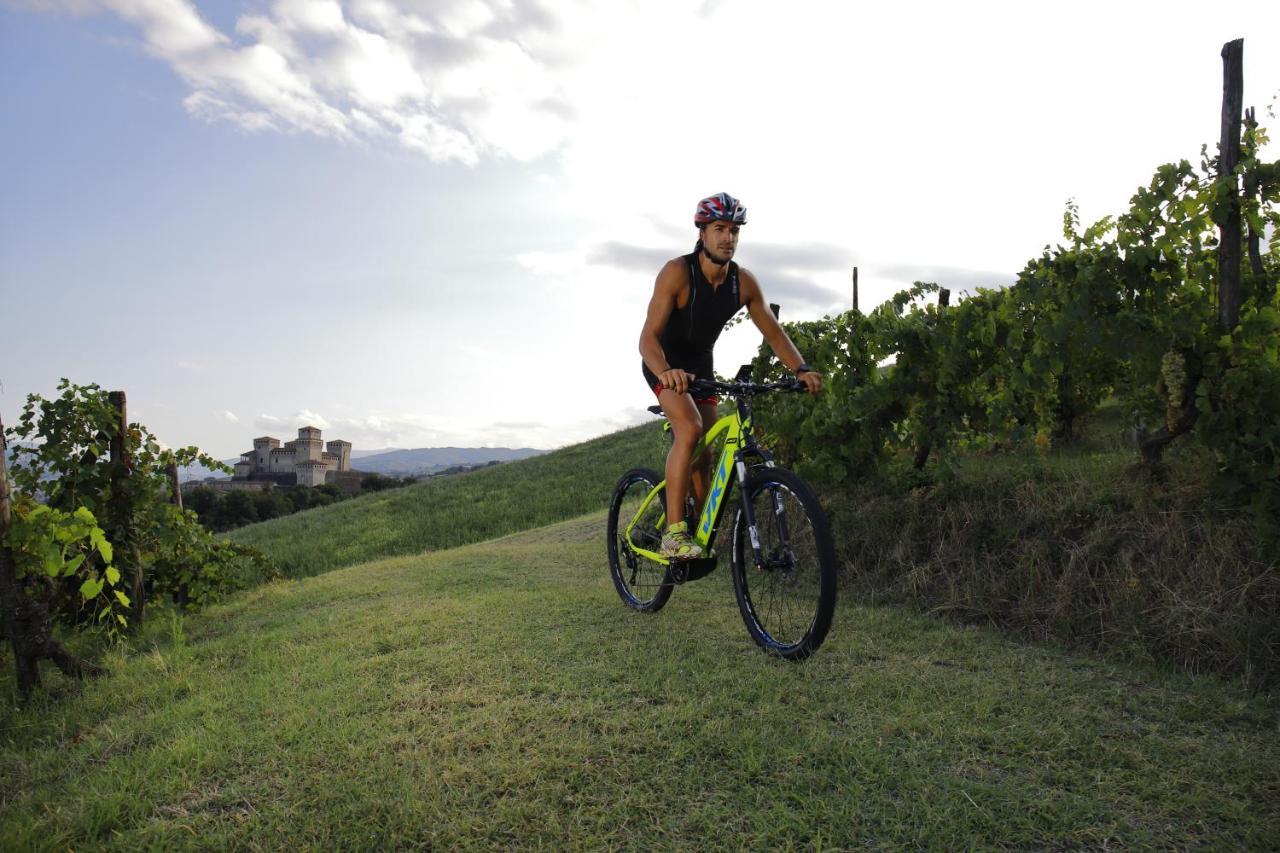 La Locanda Del Borgo Torrechiara ภายนอก รูปภาพ