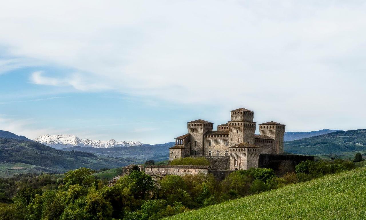 La Locanda Del Borgo Torrechiara ภายนอก รูปภาพ
